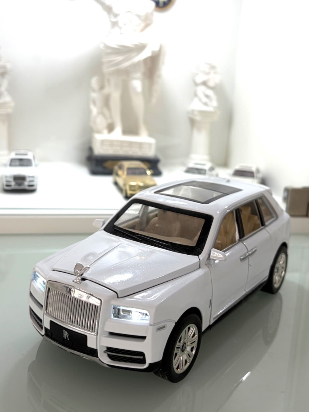 ROLLS-ROYCE Cullinan SUV Diecast 1/24 (NEW NO BOX) $90 MSRP